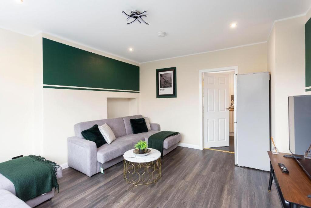Stylish 3 Bed Edinburgh Abode-Parking And Garden Apartment Luaran gambar